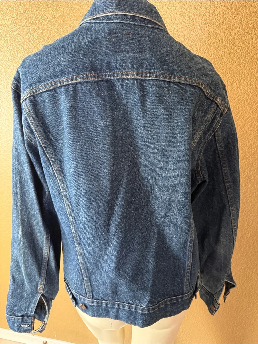 1980sVintage Red Label Levi's Classic Dark Blue Denim Trucker Jacket